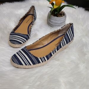 Lucky Brand Tilly Wedge Flat in Indigo Size 9